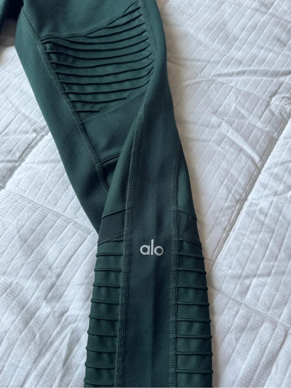 Alo dark green moto leggings size S